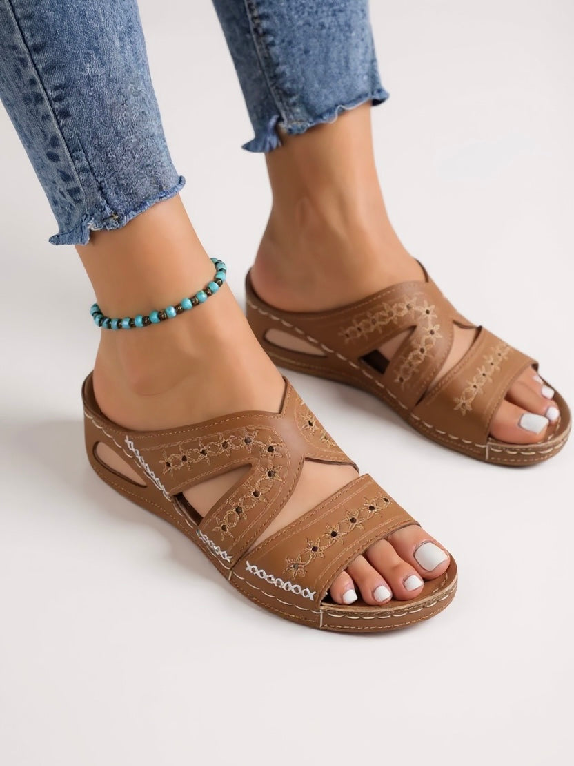 Isla | Women's Casual Slide Sandals with Cutout Detail