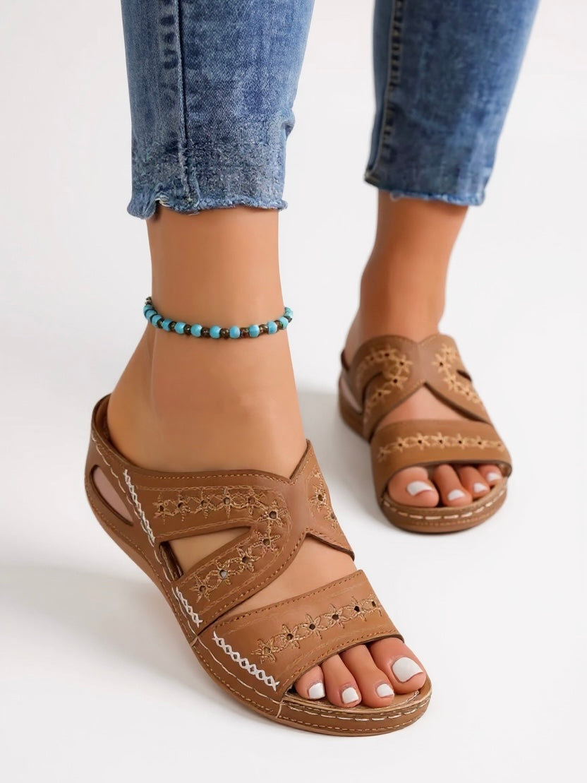 Isla | Women's Casual Slide Sandals with Cutout Detail