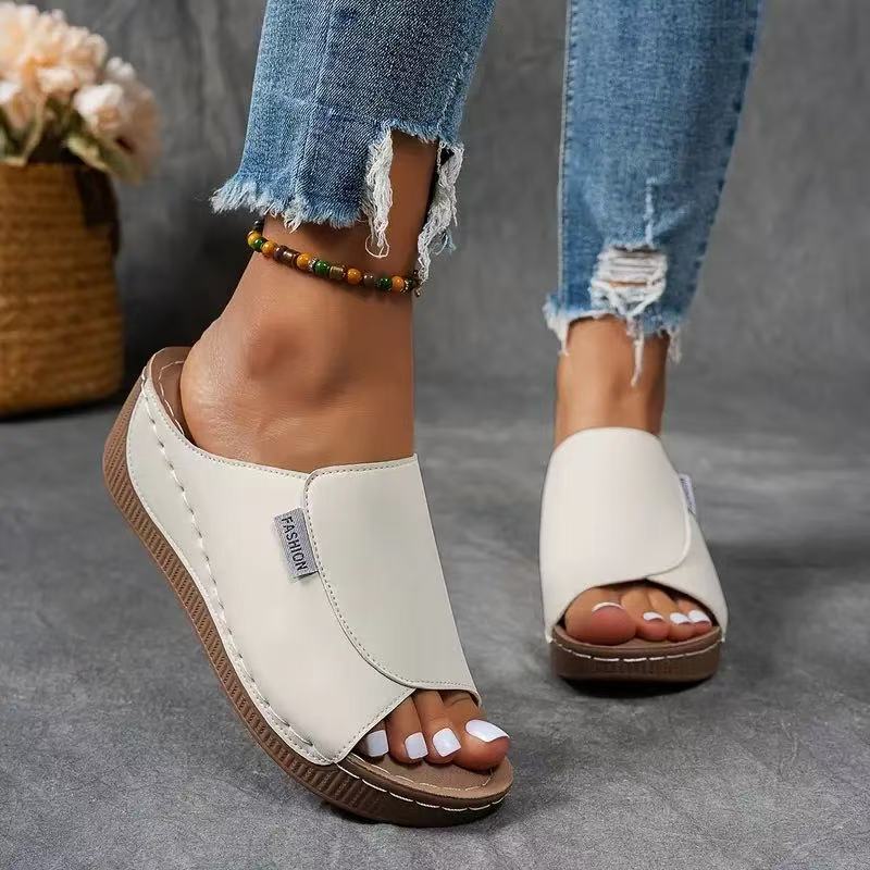 Sienna | Women's Supportive Beach Slide Sandals
