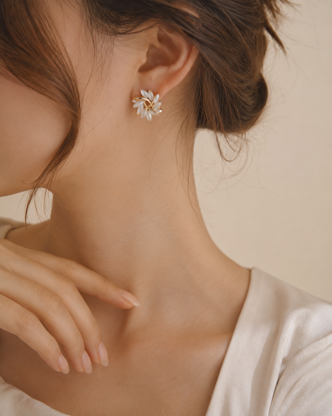 Soleil | Women's Elegant Leaf Stud Earrings