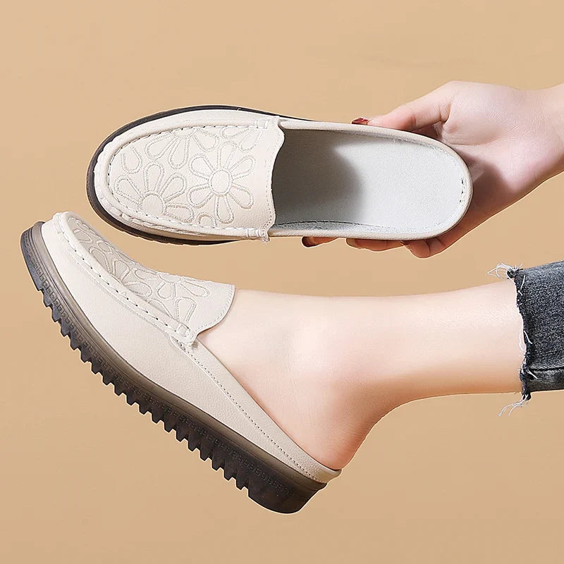 Astrid | Women's Floral Clogs with Flexible Sole