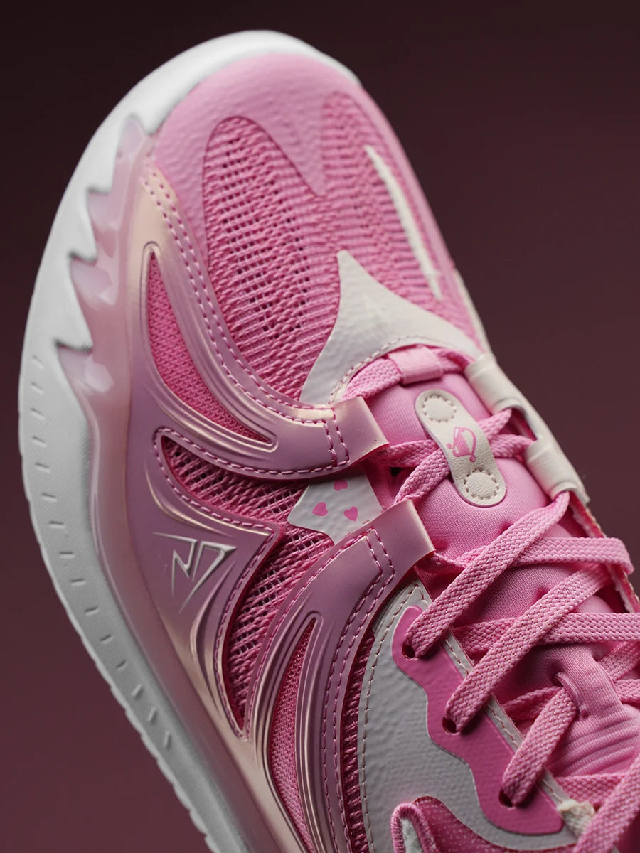 Astrid - Women's Winged Basketball Sneakers
