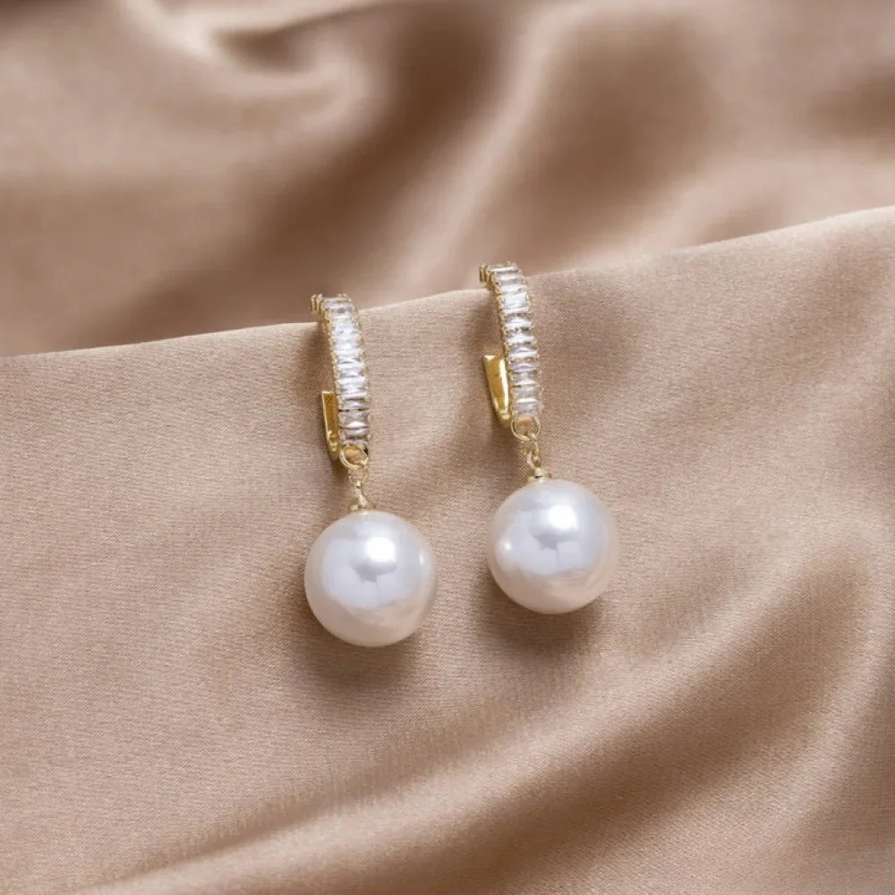 Elara - Women's Elegant Faux Pearl Drop Earrings