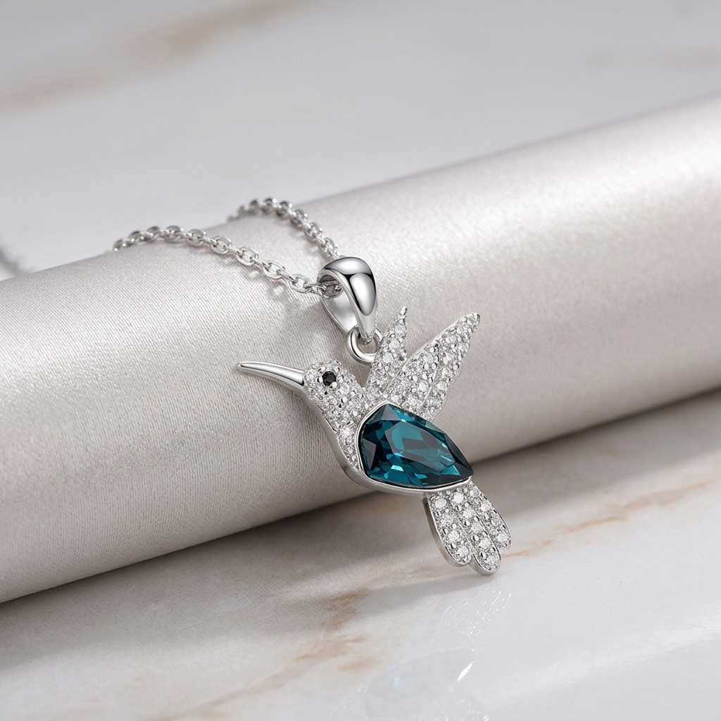 Elowyn - Women's Elegant Hummingbird Pendant Necklace
