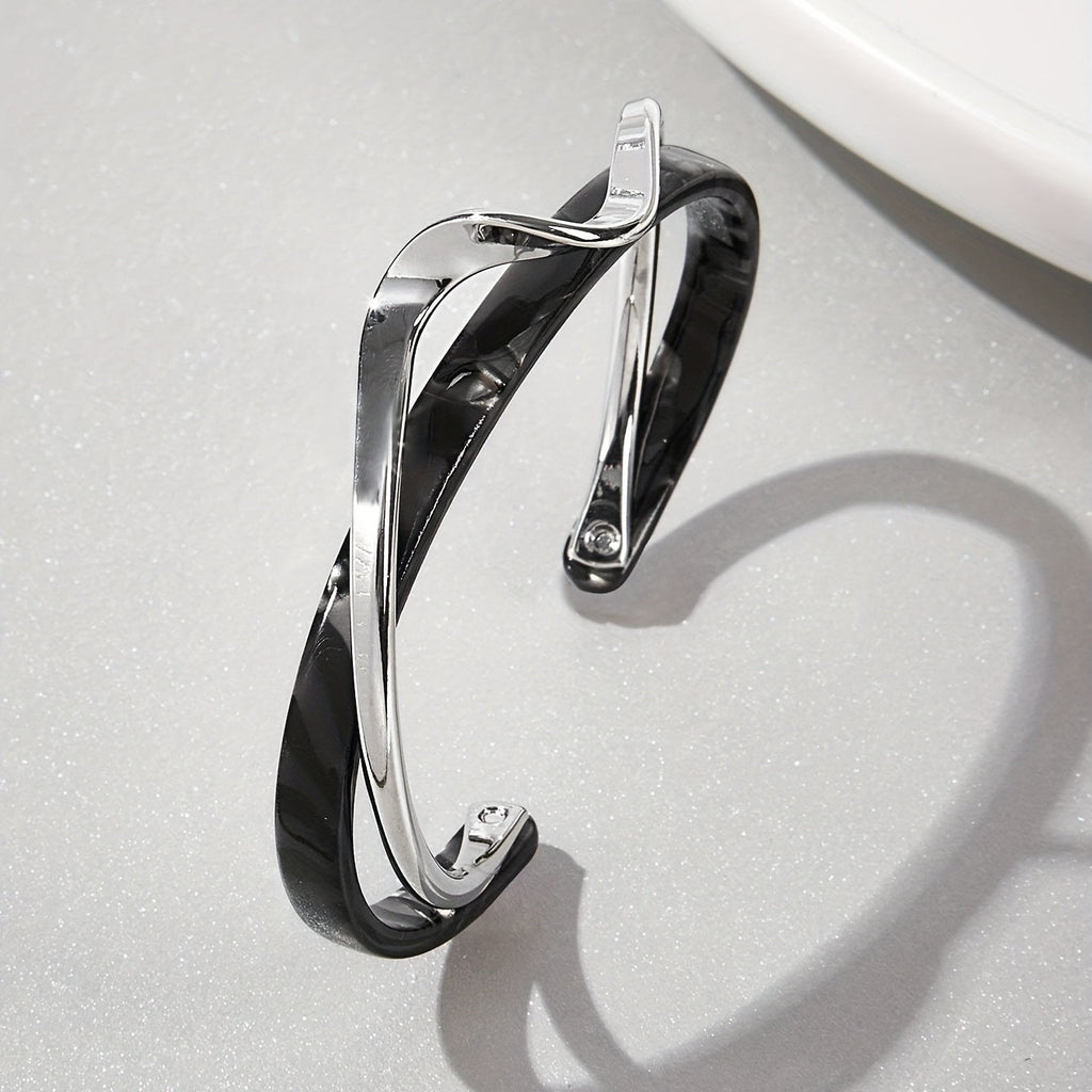 Ember - Women's Elegant Twisted Cuff Bracelet