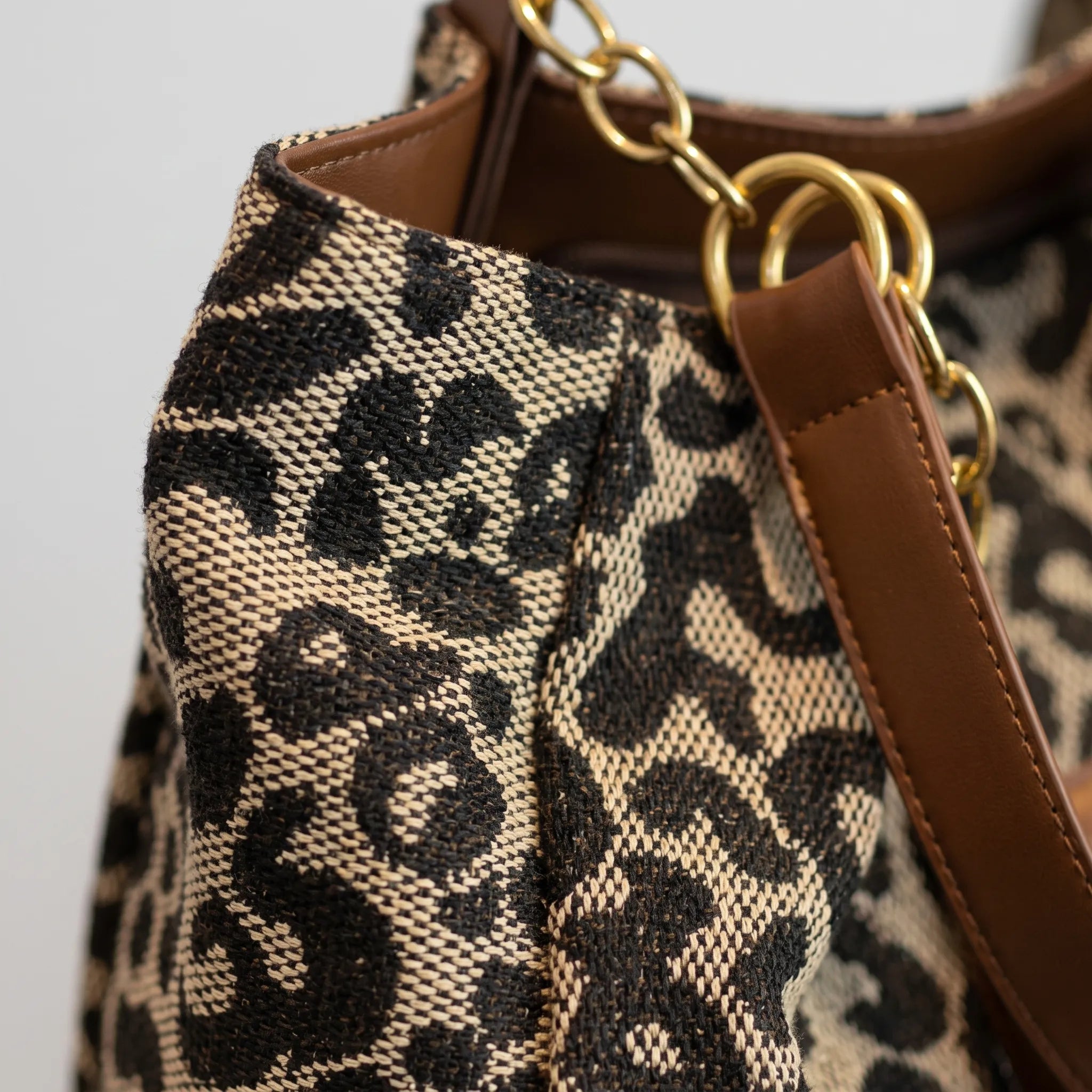 Felyra - Woven Leopard Print Tote Bag
