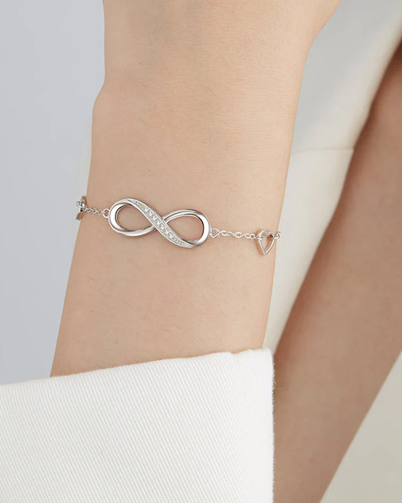 Livia - Women's Elegant Infinity Bracelet