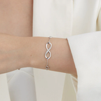 Livia - Women's Elegant Infinity Bracelet