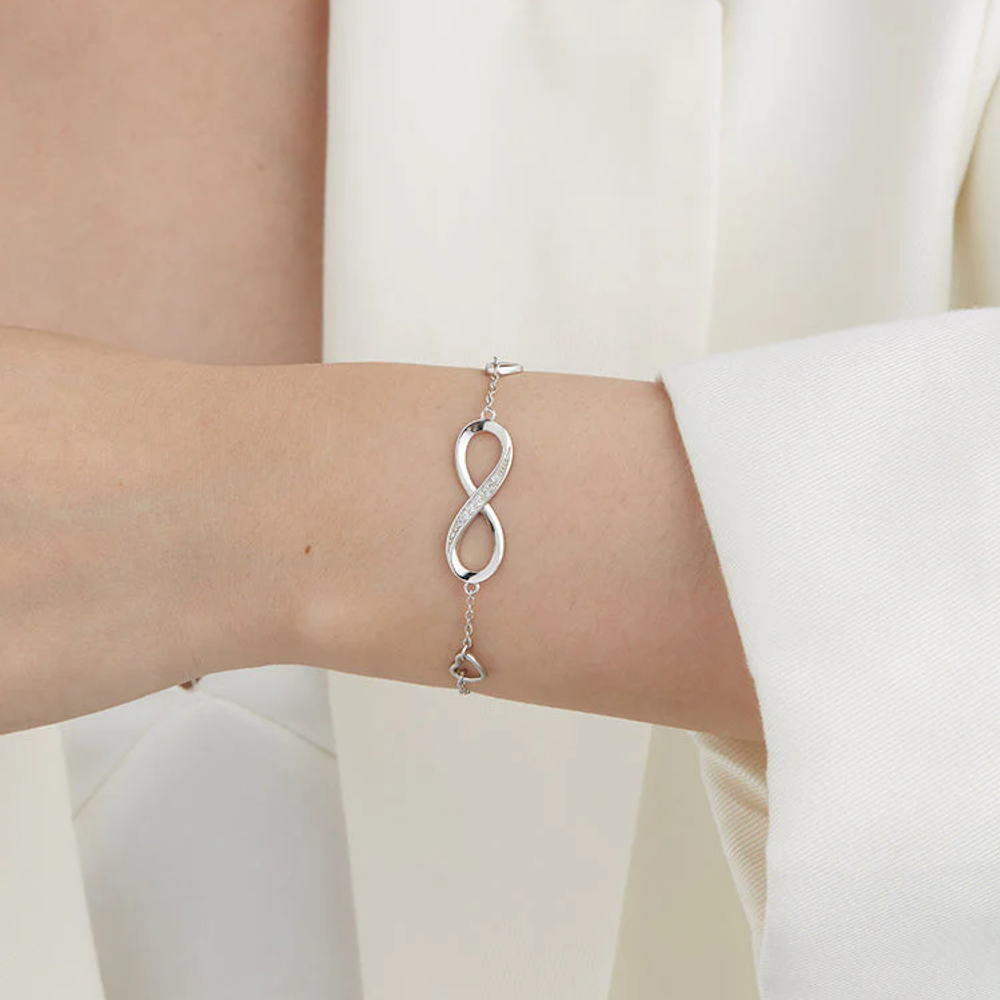 Livia - Women's Elegant Infinity Bracelet