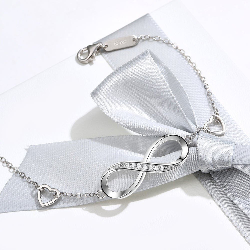 Livia - Women's Elegant Infinity Bracelet