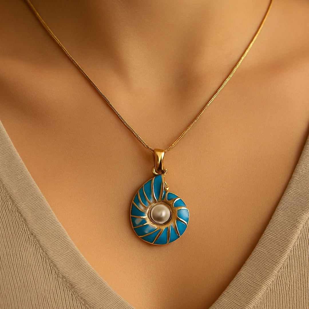 Nerida - Women's Elegant Nautilus Pendant Necklace