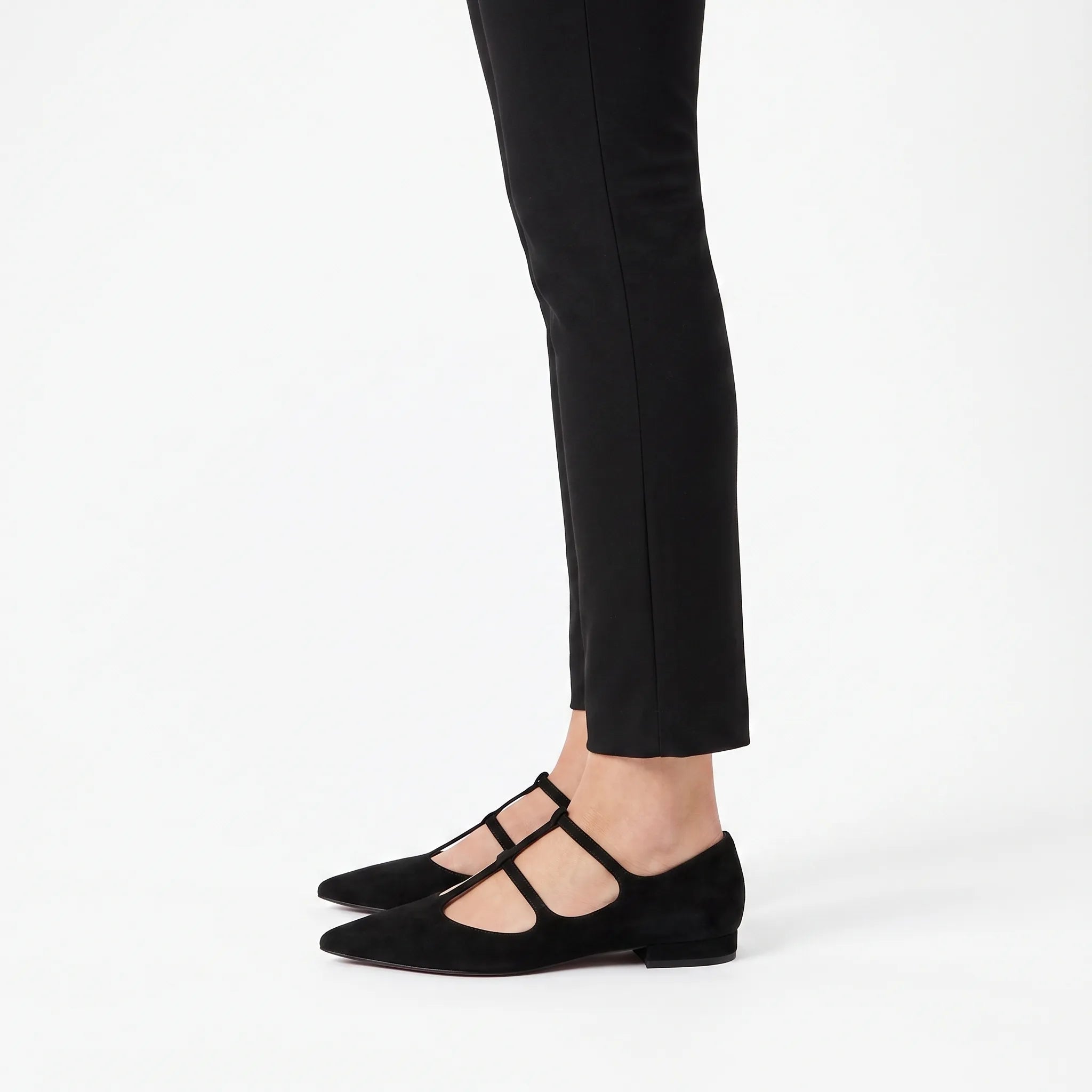 Vampara - Sleek Pointed Toe Strappy Flats