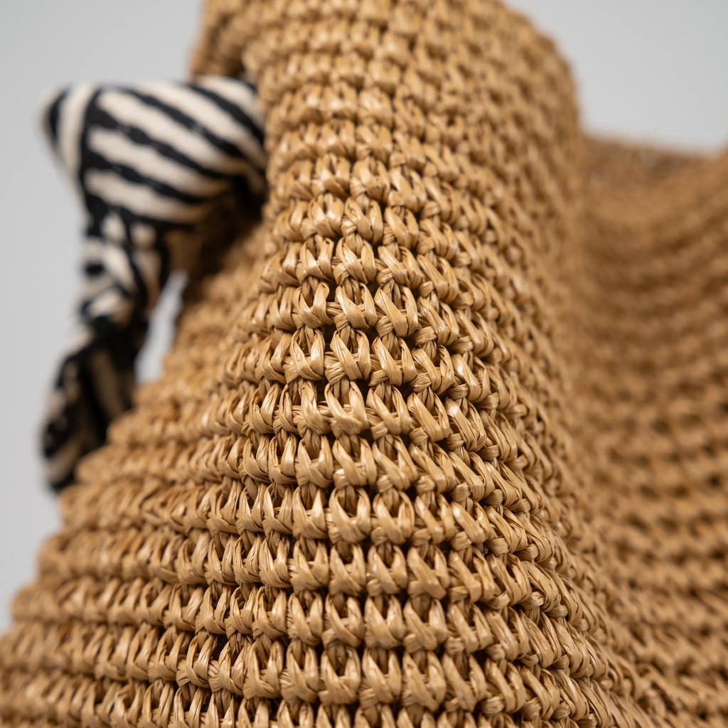 Vevari - Relaxed Bohemian Style Shoulder Bag