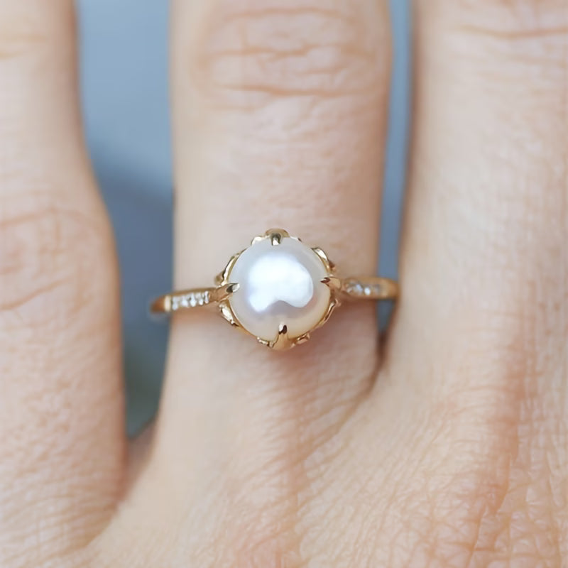 Zaria - Women's Elegant Faux Pearl and Crystal Ring